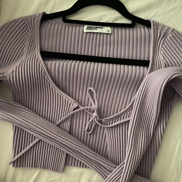 Mistress rocks purple ribbed “tenderness” top - Picture 5 of 6
